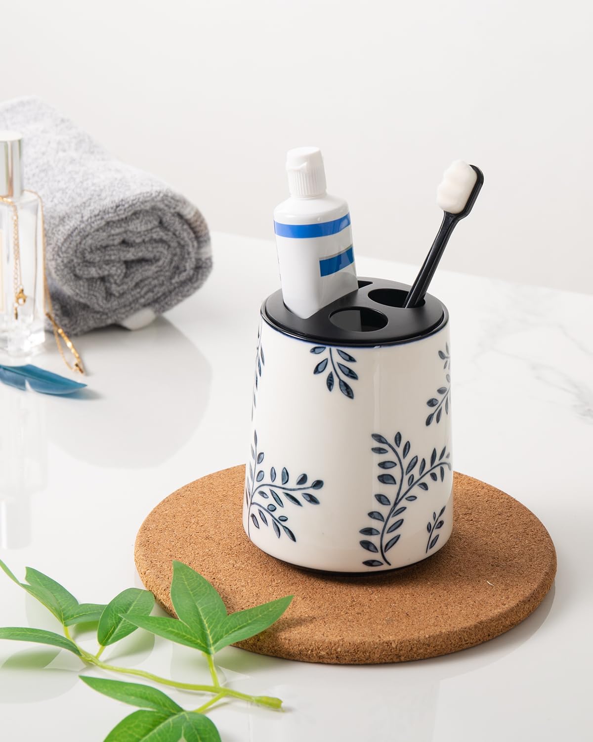 Ceramic Vintage Toothbrush Holder Cute, Blue and White Toothbrush Cup